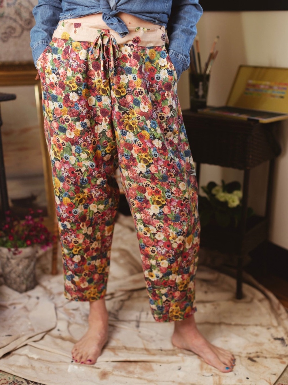 Floral Cropped Ankle Pants in Pink Multi-Color
